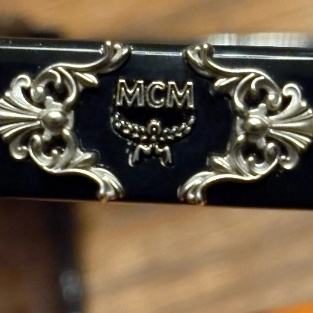 RARE MCM Black Sunglasses with Silver Detailing - Picture 7 of 16